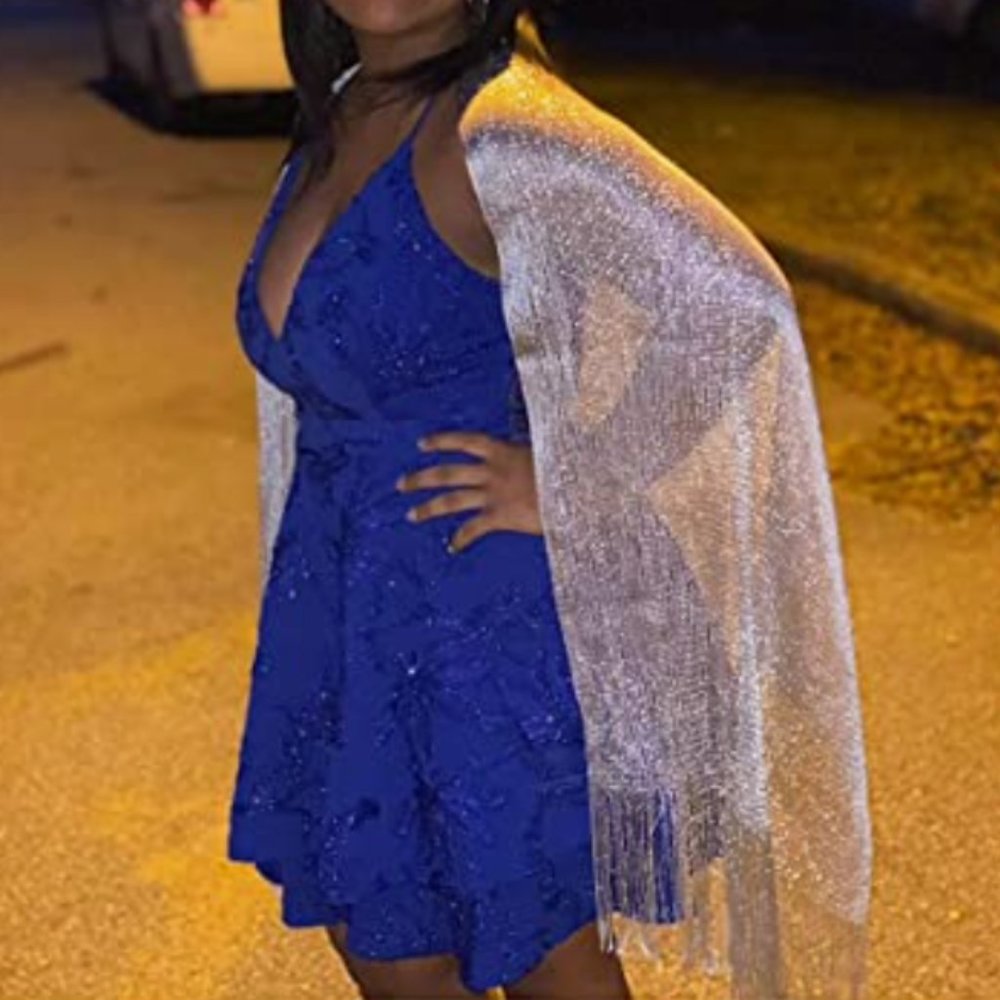 Sparkling Metallic Shawl and Wrap for Evening Party - Picture 4 of 4